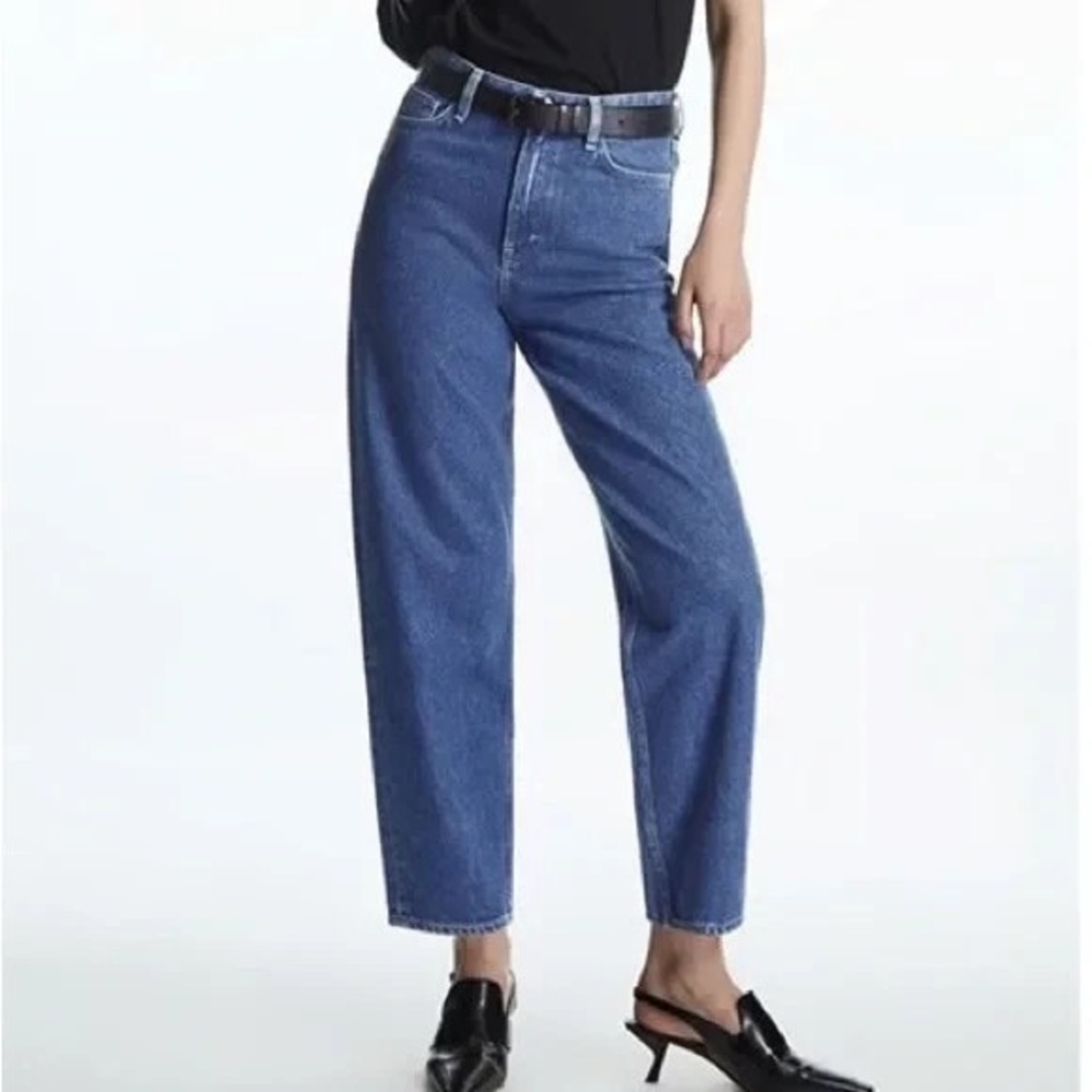 COS Tapered High-waisted ankle length jeans, sz 25